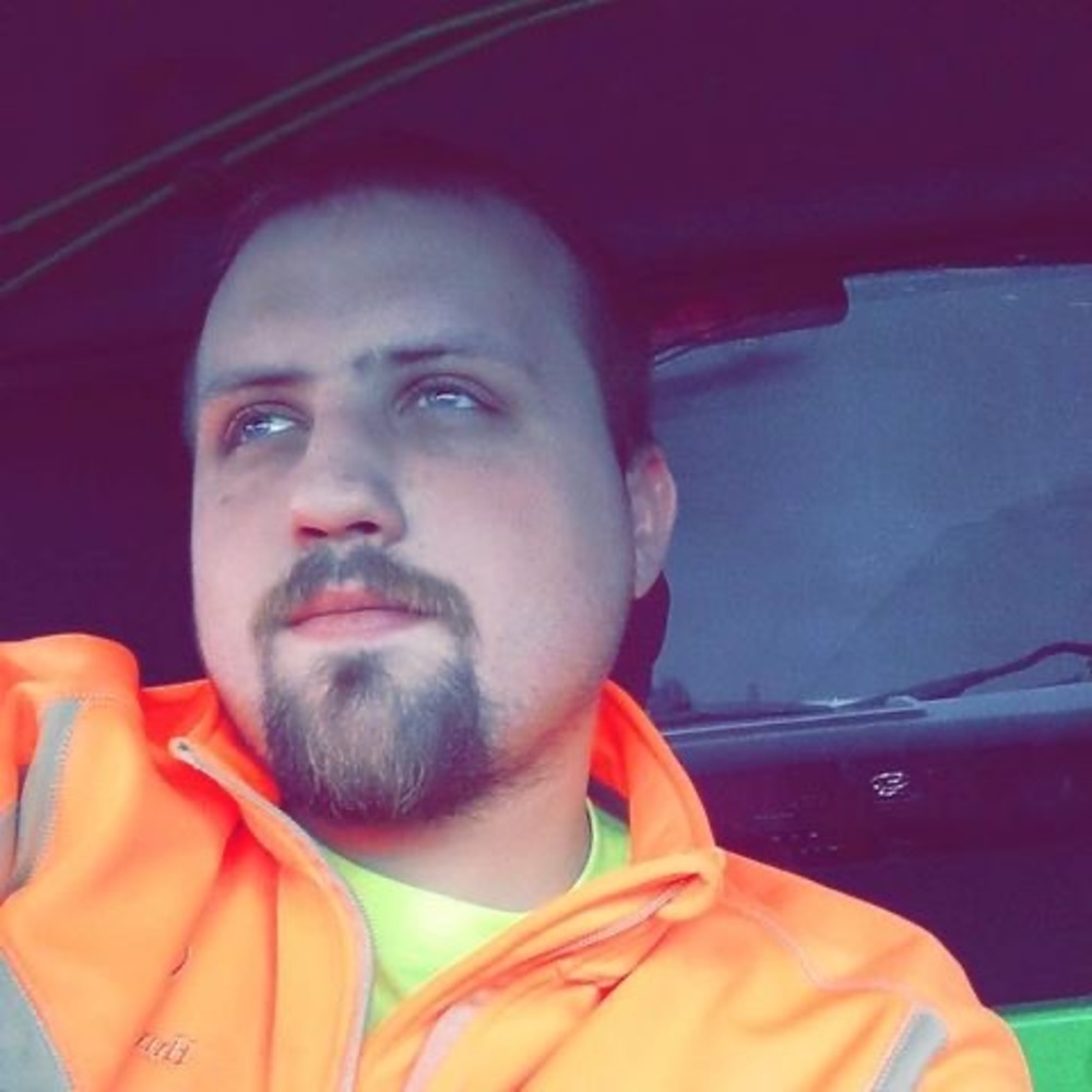 Meet your Posher, Maxwell